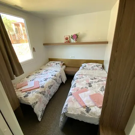 Mobile Home Nika Jezera